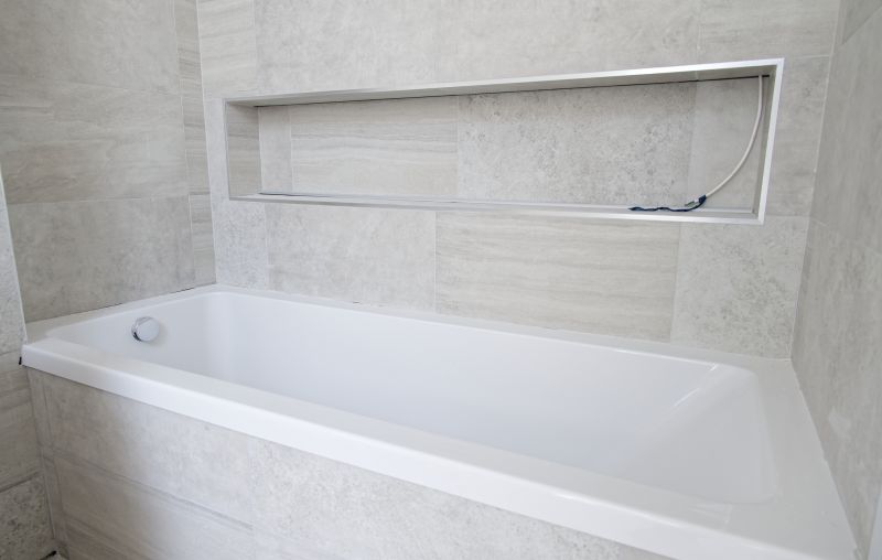 Simple Acrylic Bathtub